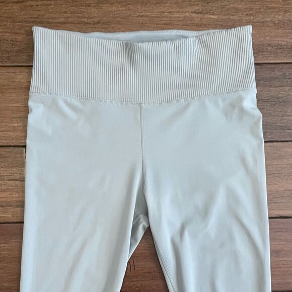 Vuori Women's Light Blue High-Waisted Ribbed Studio Leggings Soft Cloud Size L - Picture 6 of 16